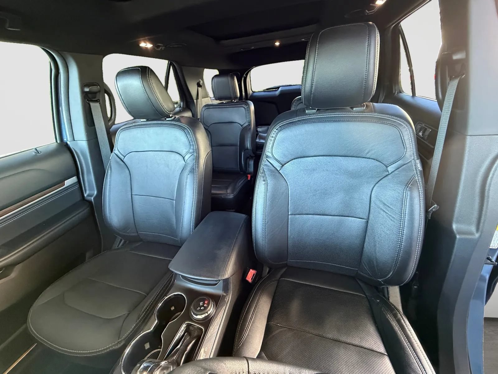 Used 2018 Ford Explorer Limited AWD/4WD image 13