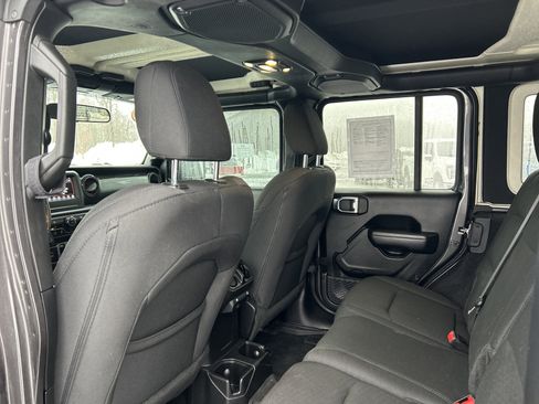Used 2019 Jeep Wrangler Unlimited Sport image 11