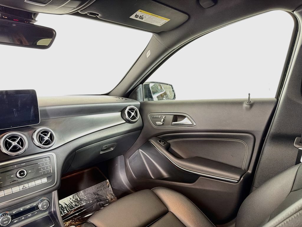 Used 2018 Mercedes-Benz GLA 250 image 20