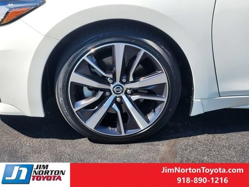 Used 2019 Nissan Maxima 3.5 S w/ Floor Mat Group FWD image 12