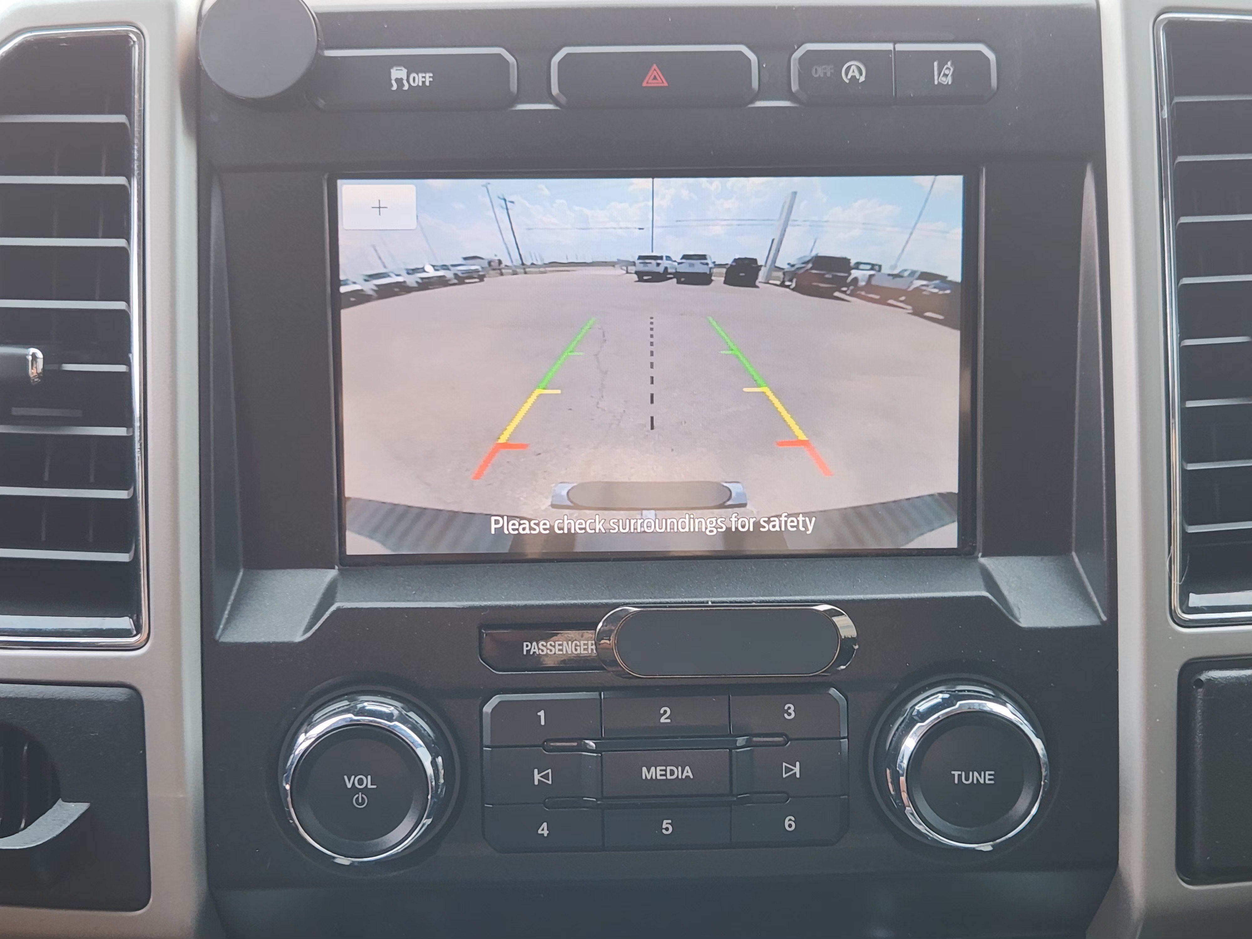 Used 2020 Ford F150 Lariat RWD image 18