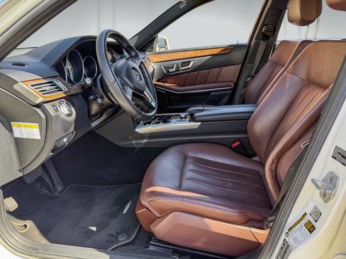 Used 2014 Mercedes-Benz E 350 4MATIC Sedan image 9
