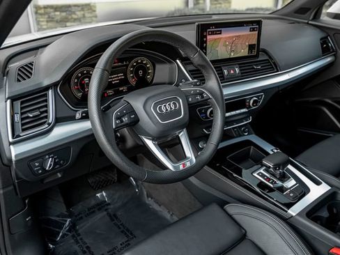 Used 2025 Audi Q5 2.0T Premium Plus w/ Premium Plus Package AWD/4WD image 15