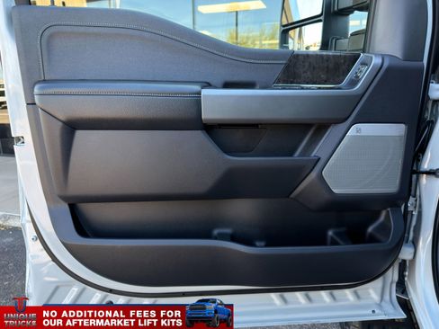 Used 2025 Ford F350 Lariat w/ Lariat Ultimate Package image 19
