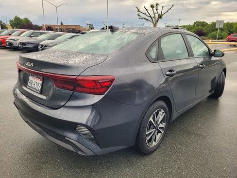 Used 2024 Kia Forte LXS FWD image 4