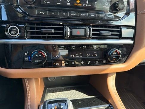 Used 2023 Nissan Pathfinder Platinum AWD/4WD image 19