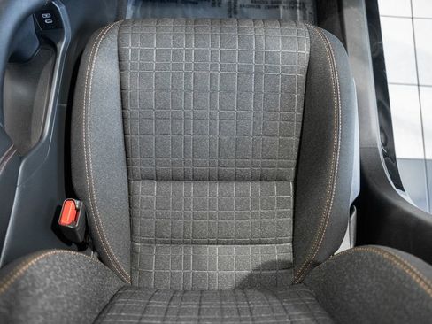 Used 2025 Honda HR-V Sport image 28