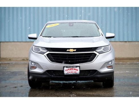 Used 2021 Chevrolet Equinox LT image 2