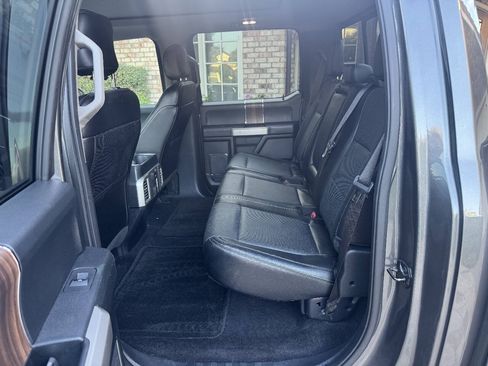 Used 2016 Ford F150 Lariat w/ Equipment Group 502A Luxury RWD image 10