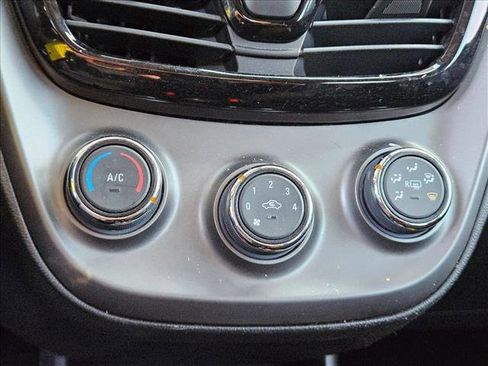 Used 2020 Chevrolet Spark LT image 20