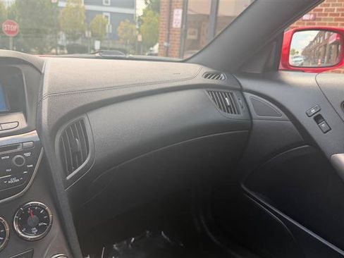Used 2015 Hyundai Genesis 3.8 RWD image 22
