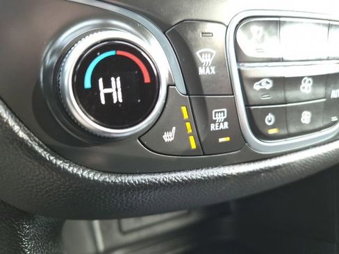 Used 2024 Chevrolet Equinox LT image 29