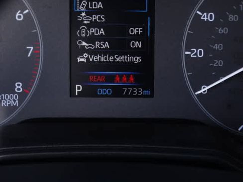 Used 2025 Toyota Corolla LE image 26