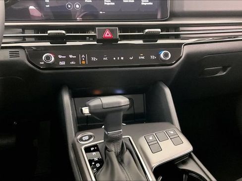 New 2026 Kia Sportage EX w/ EX Panorama Roof Package FWD image 7