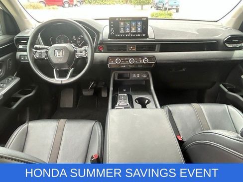 Used 2025 Honda Pilot EX-L image 17