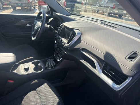 Certified 2023 GMC Terrain SLE w/ Driver Convenience Package image 11