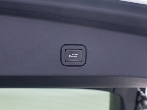 Used 2024 Cadillac Lyriq Sport image 34