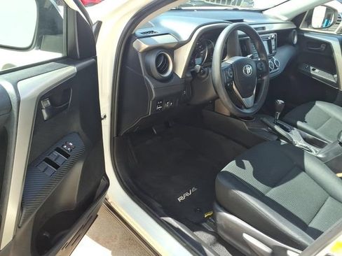 Used 2015 Toyota RAV4 LE w/ Preferred Accessory Package AWD/4WD image 13