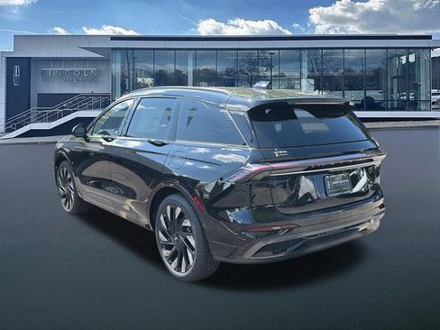 New 2026 Lincoln Nautilus Reserve AWD/4WD image 5