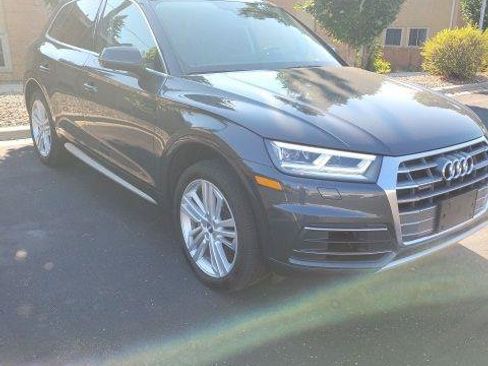 Used 2019 Audi Q5 2.0T Premium Plus w/ Premium Plus Package AWD/4WD image 6
