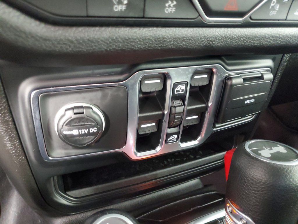 Used 2026 Jeep Wrangler Unlimited Sport AWD/4WD image 18
