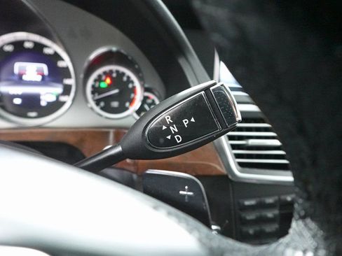 Used 2013 Mercedes-Benz E 350 4MATIC Sedan image 20