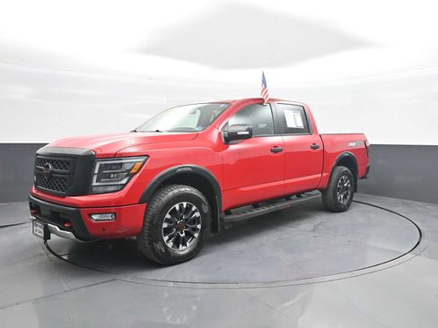Used 2024 Nissan Titan PRO-4X w/ Pro-4x Convenience Package AWD/4WD image 4