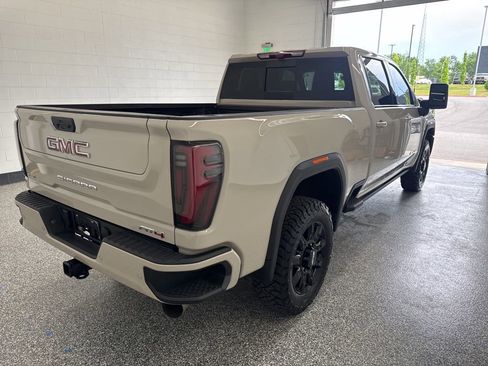 Used 2026 GMC Sierra 2500 AT4 w/ AT4 Premium Plus Package AWD/4WD image 5