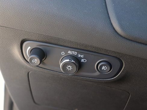 Used 2022 Buick Encore GX Select image 25