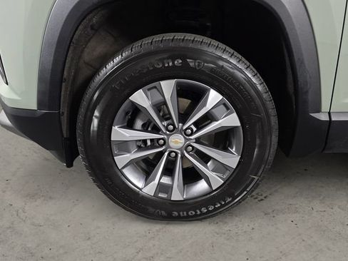Used 2026 Chevrolet Equinox LT w/ Safety and Technology Package FWD image 9