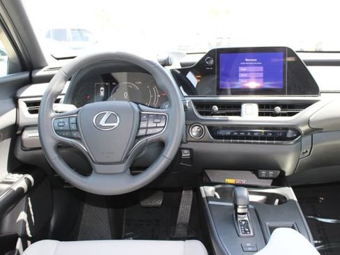 Used 2025 Lexus UX 300h FWD image 14