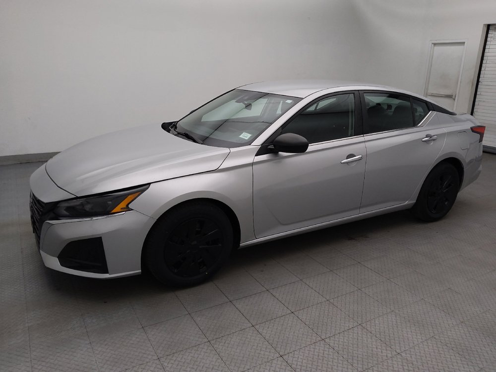 Used 2024 Nissan Altima 2.5 S FWD image 2