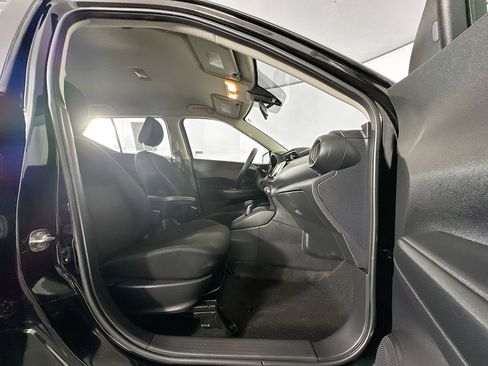 Used 2024 Nissan Kicks S image 29