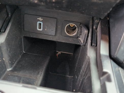 Used 2019 Ford Explorer XLT w/ Equipment Group 201A image 19