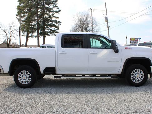 Used 2023 Chevrolet Silverado 2500 LT w/ Convenience Package image 6