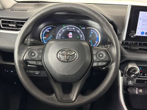 Used 2025 Toyota RAV4 XLE w/ Convenience Package image 25