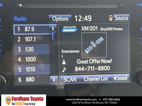 Used 2017 Toyota Sienna LE image 25