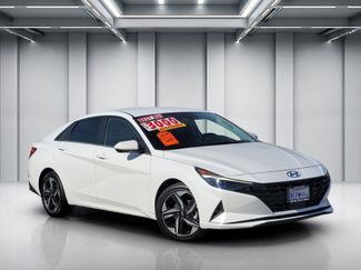 Used 2023 Hyundai Elantra SEL w/ Convenience Package video 1