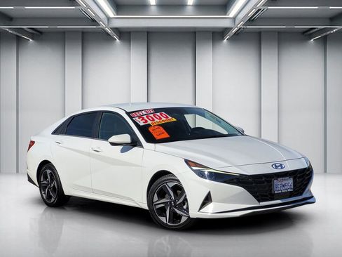 Used 2023 Hyundai Elantra SEL w/ Convenience Package image 1