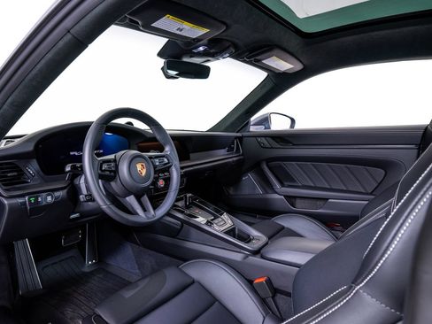 Used 2026 Porsche 911 Carrera GTS RWD image 19