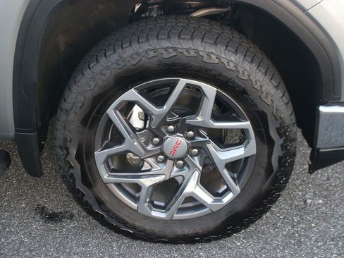Used 2026 GMC Sierra 1500 SLT w/ SLT Premium Plus Package AWD/4WD image 38