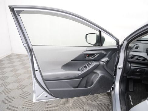 Used 2024 Subaru Crosstrek 2.0i Premium w/ Crosstrek Mirror Package AWD/4WD image 9