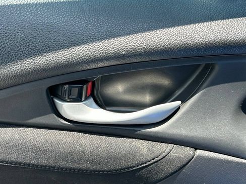 Used 2019 Honda Civic EX image 18
