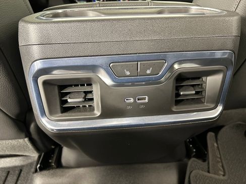Used 2022 GMC Sierra 1500 Denali AWD/4WD image 19
