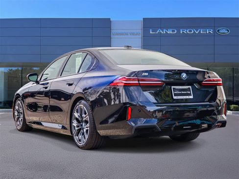 Used 2025 BMW i5 xDrive40 w/ M Sport Package image 6