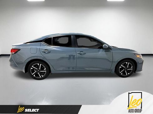 Used 2025 Nissan Sentra SV FWD image 6