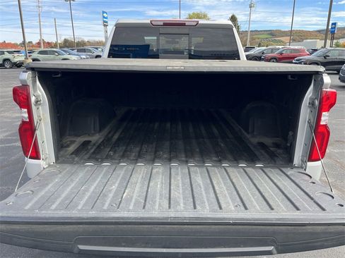 Used 2019 Chevrolet Silverado 1500 RST image 25
