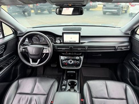 Used 2022 Lincoln Corsair AWD w/ Premium Package image 3