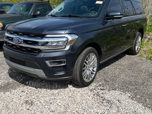 Used 2024 Ford Expedition Limited AWD/4WD image 1