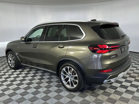 Used 2024 BMW X5 xDrive40i w/ Premium Package AWD/4WD image 26